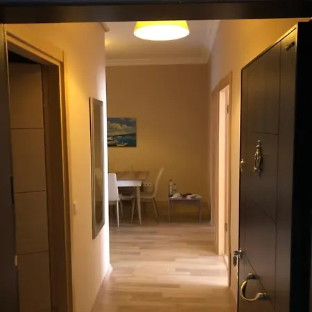 Vagabond Apartments *